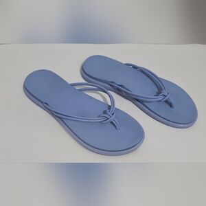 OluKai Women's Flip Flop Sandals: 'Aka - W Cloud Blue sz 8
